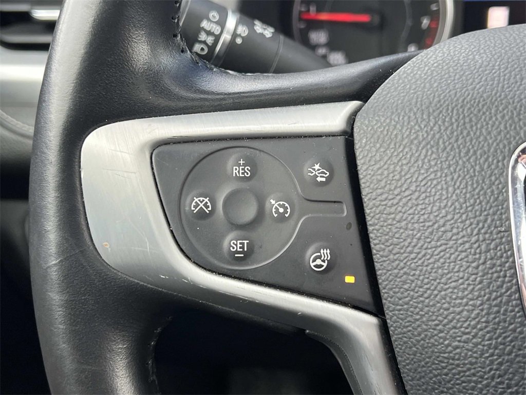 Used 2022 GMC Acadia SLT w/ Elevation Edition image 27