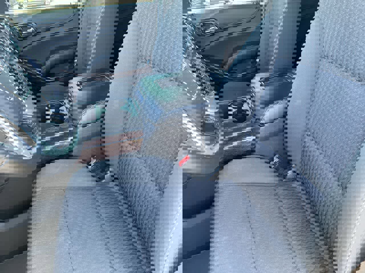 Used 2016 GMC Yukon SLE w/ Convenience Package image 12