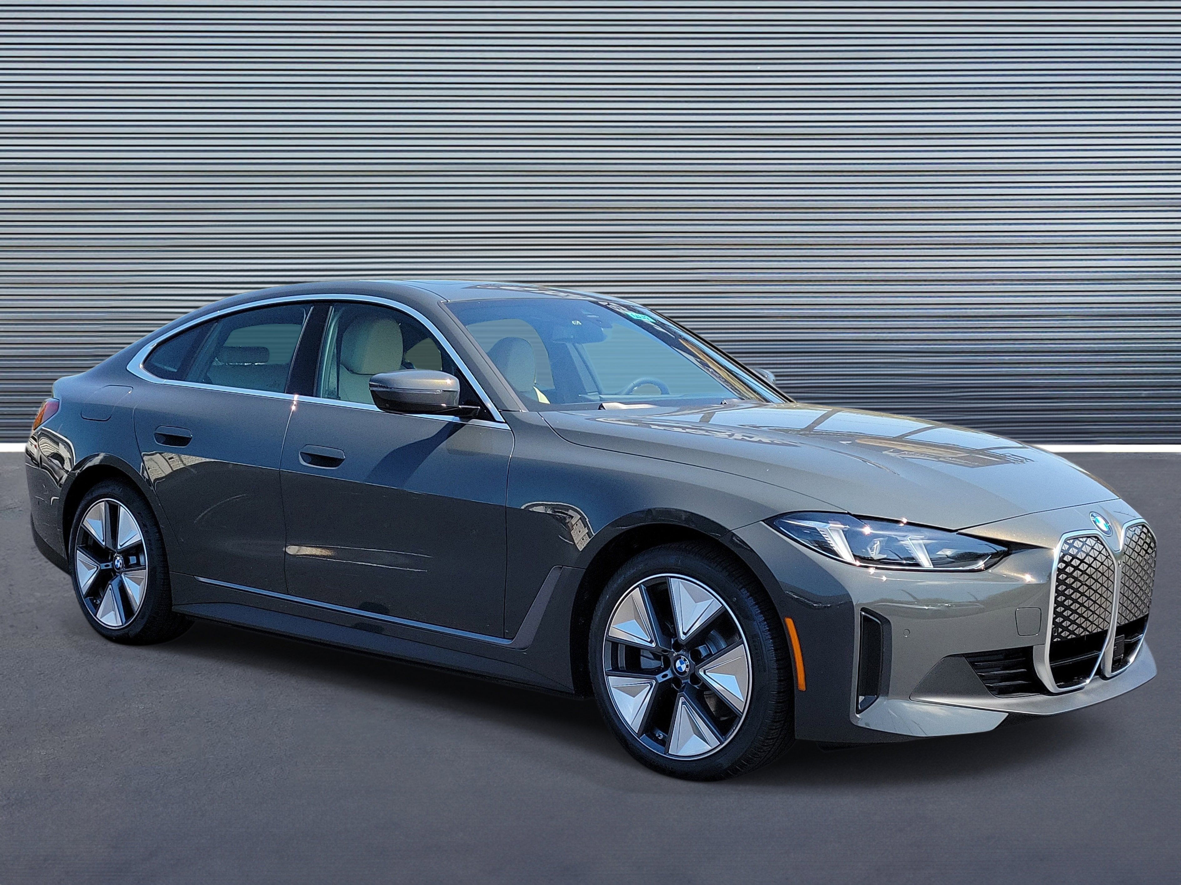 New 2026 BMW i4 eDrive40 w/ Premium Package RWD image 2