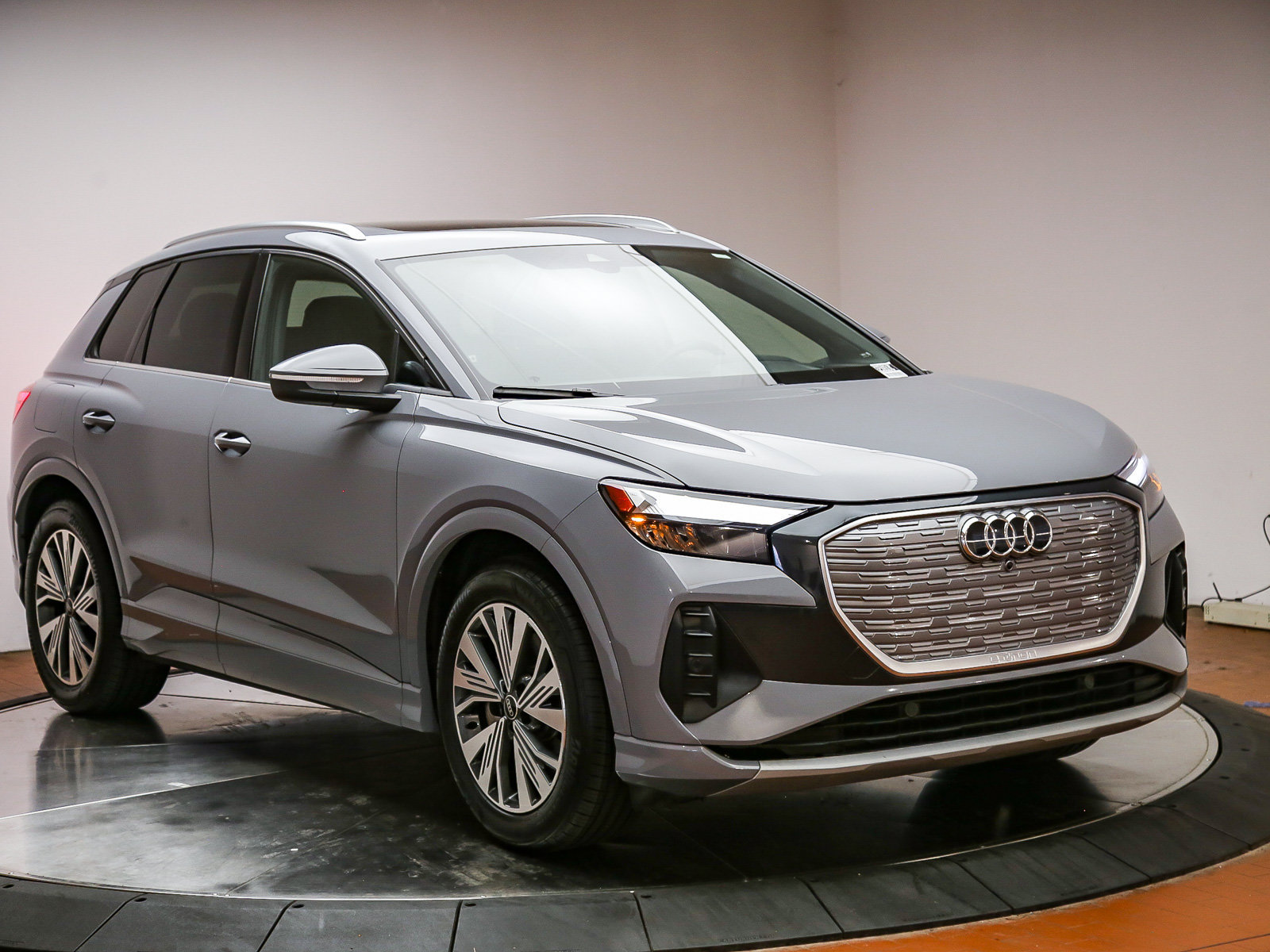 Certified 2023 Audi Q4 e-tron Premium w/ Convenience Package RWD image 3