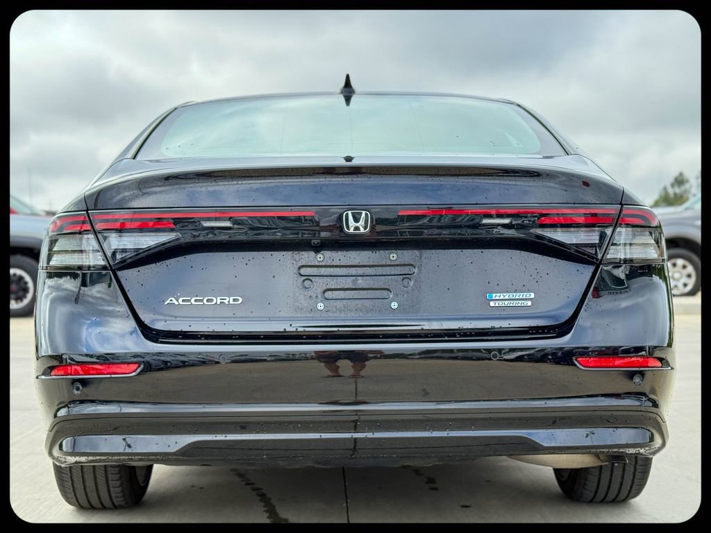 Used 2024 Honda Accord Touring image 12