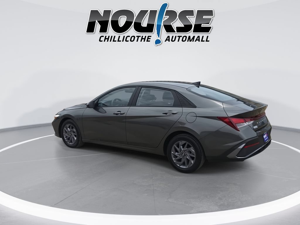 Used 2024 Hyundai Elantra SEL FWD image 6