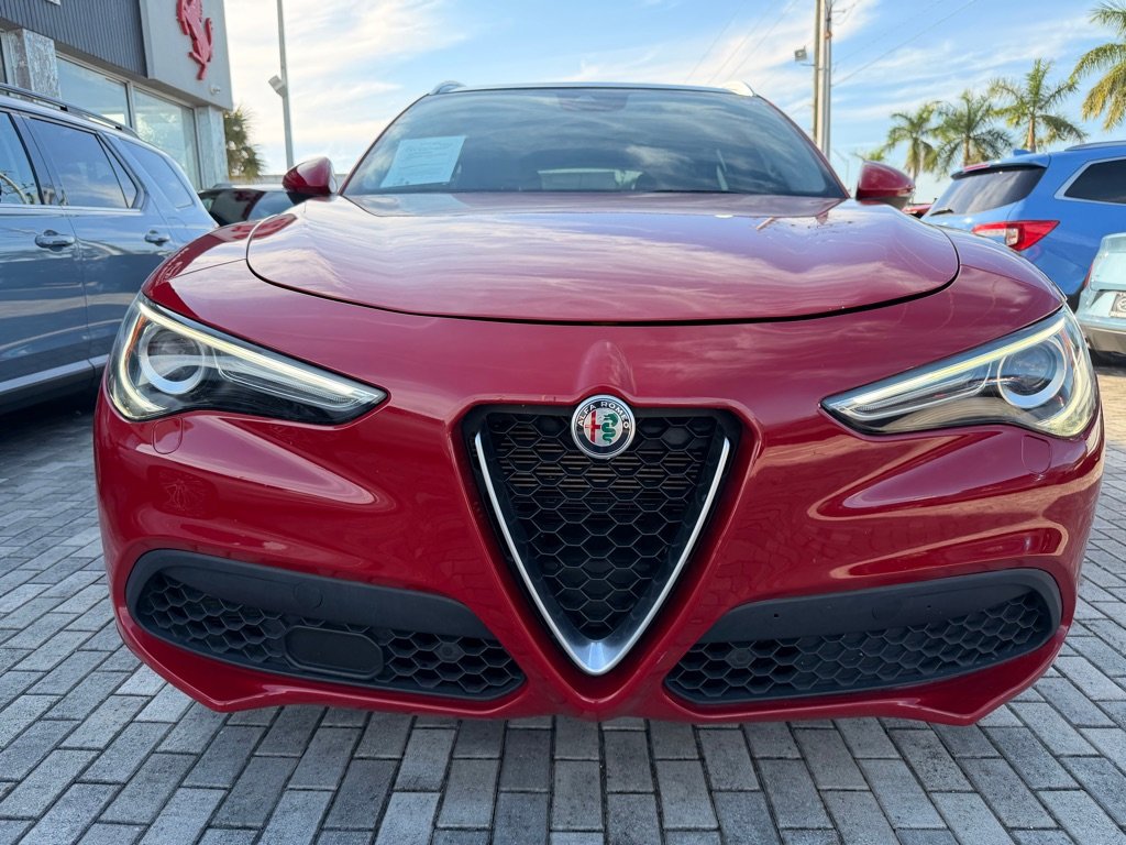 Used 2021 Alfa Romeo Stelvio Ti image 2