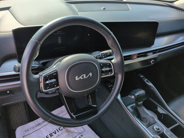 Used 2024 Kia Sorento S image 12