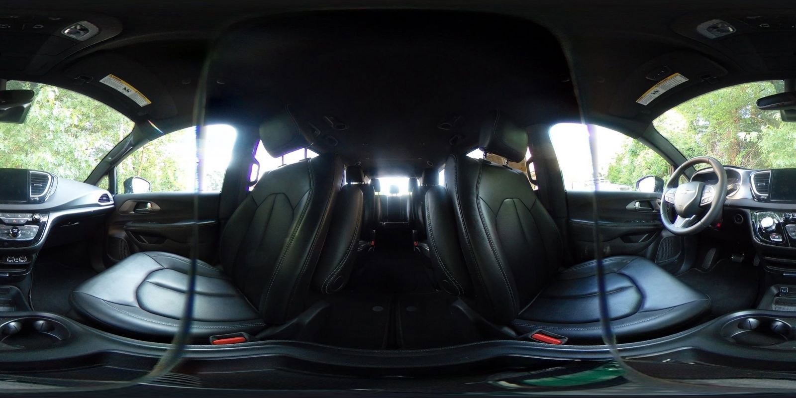 Used 2025 Chrysler Pacifica Select FWD image 44