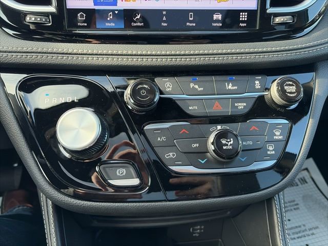 New 2026 Chrysler Pacifica Limited w/ S Appearance Package image 23