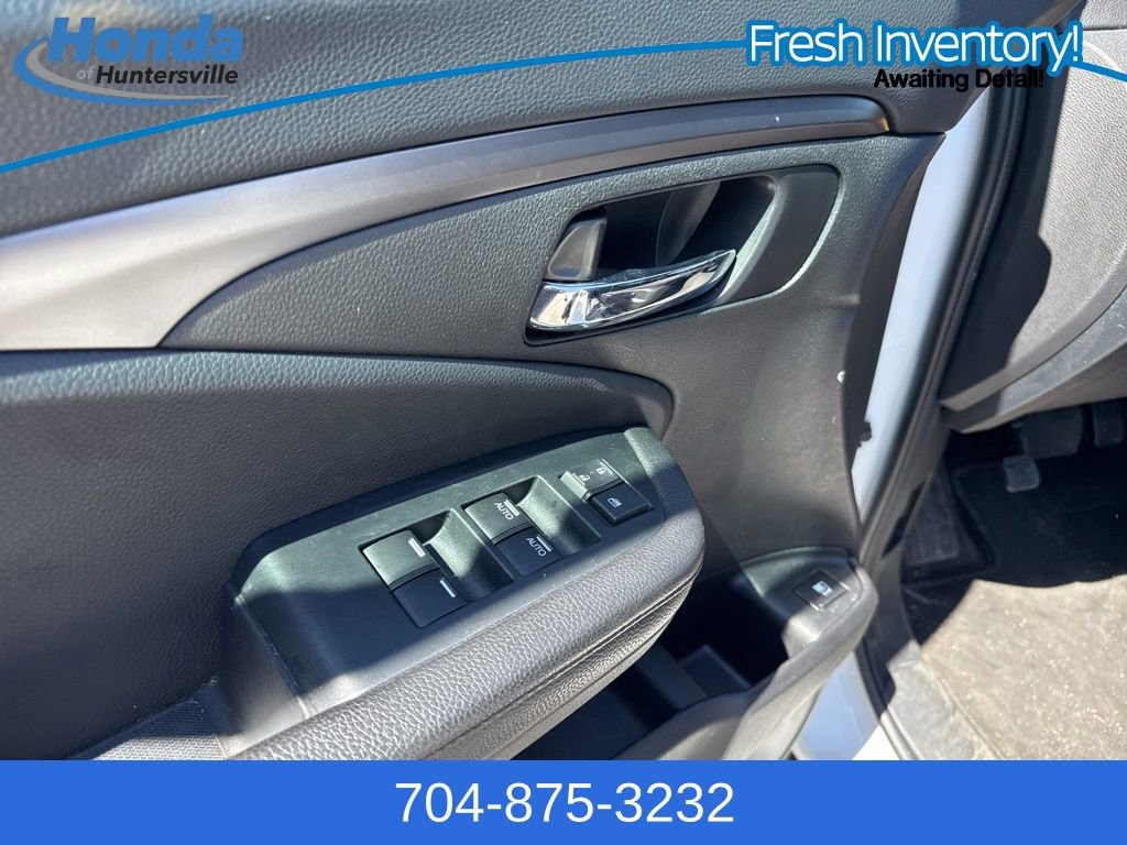Used 2022 Honda Pilot Sport image 18