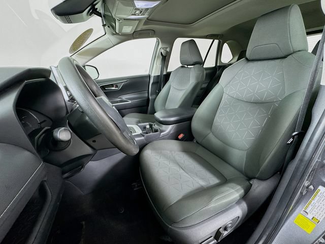 Used 2024 Toyota RAV4 XLE w/ Convenience Package FWD image 11