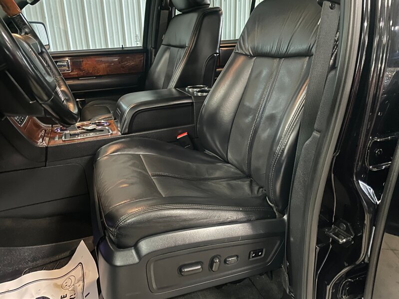 Used 2017 Lincoln Navigator L Select AWD/4WD image 18