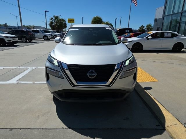 Used 2023 Nissan Rogue SV image 9