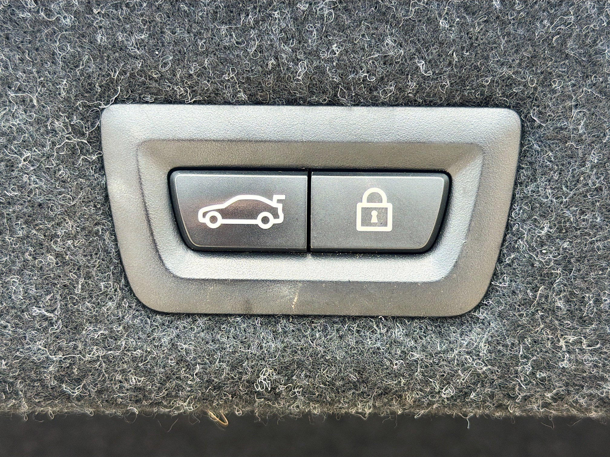 Used 2021 BMW 530i w/ Convenience Package image 13