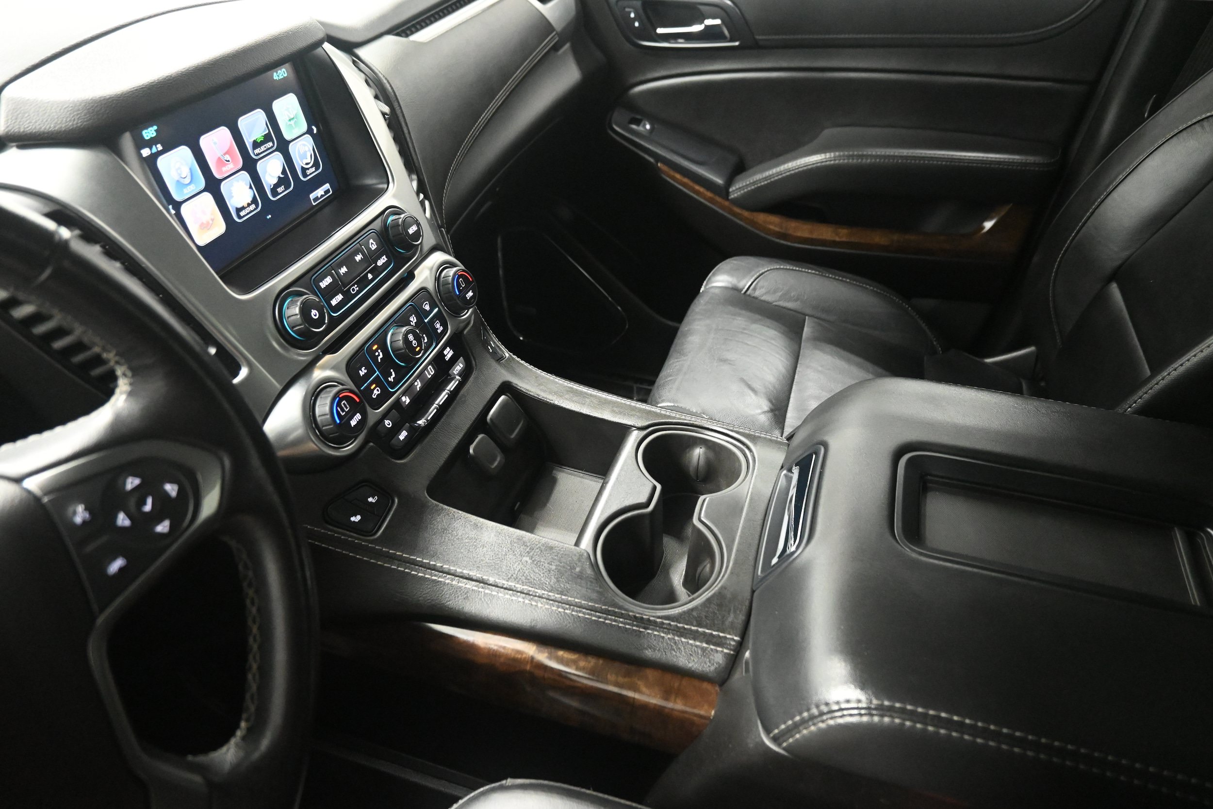 Used 2020 Chevrolet Tahoe LT AWD/4WD image 17