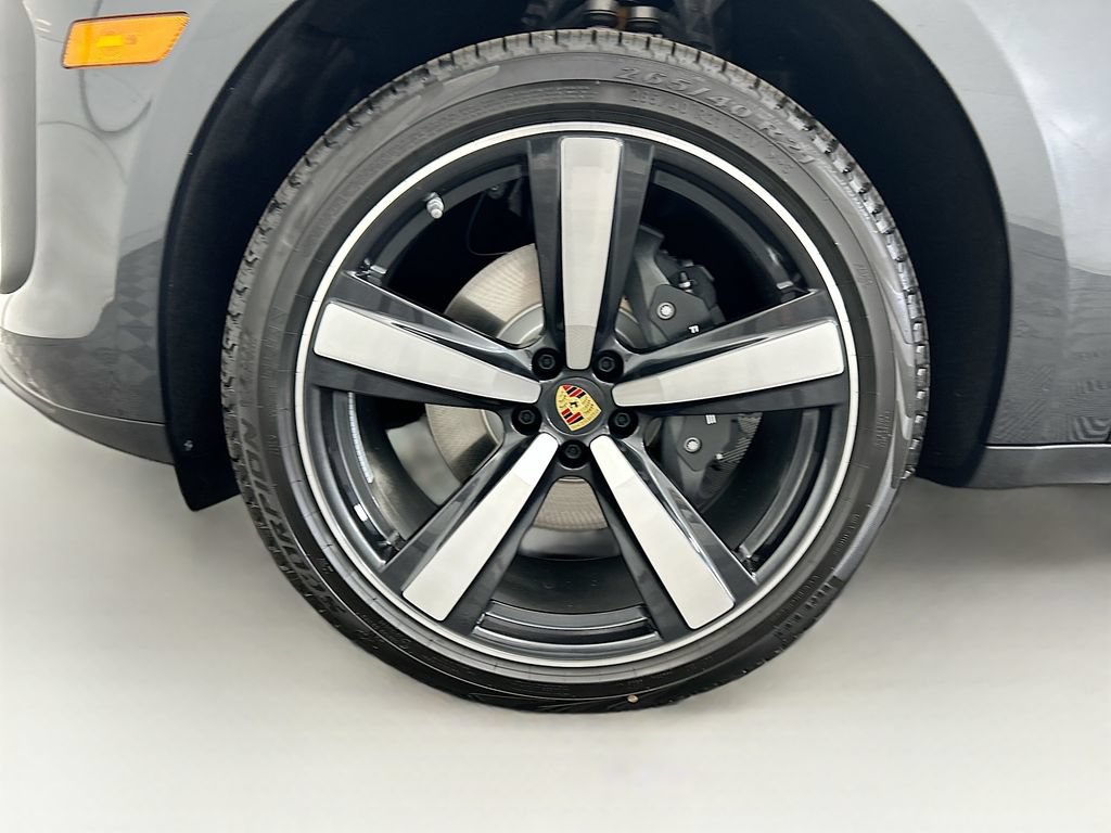 Used 2026 Porsche Macan AWD/4WD image 31