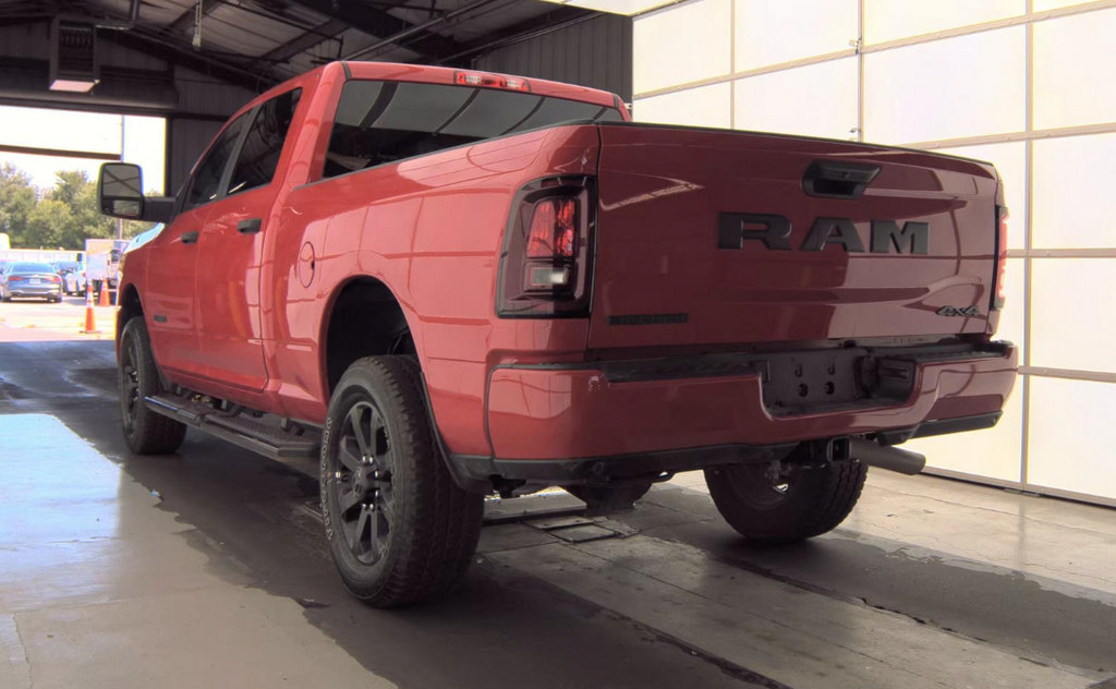 Used 2026 RAM 2500 Big Horn AWD/4WD image 4
