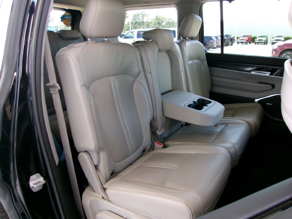 Used 2022 Jeep Wagoneer Series I w/ Convenience Group I AWD/4WD image 20