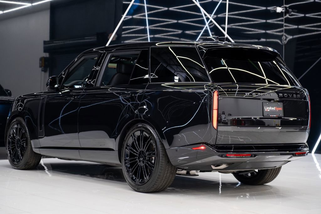 Used 2026 Land Rover Range Rover Long Wheelbase SE image 13