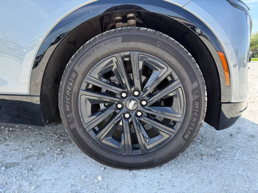 Certified 2024 Cadillac Lyriq Luxury w/ LPO, Floor Liner Package AWD/4WD image 17
