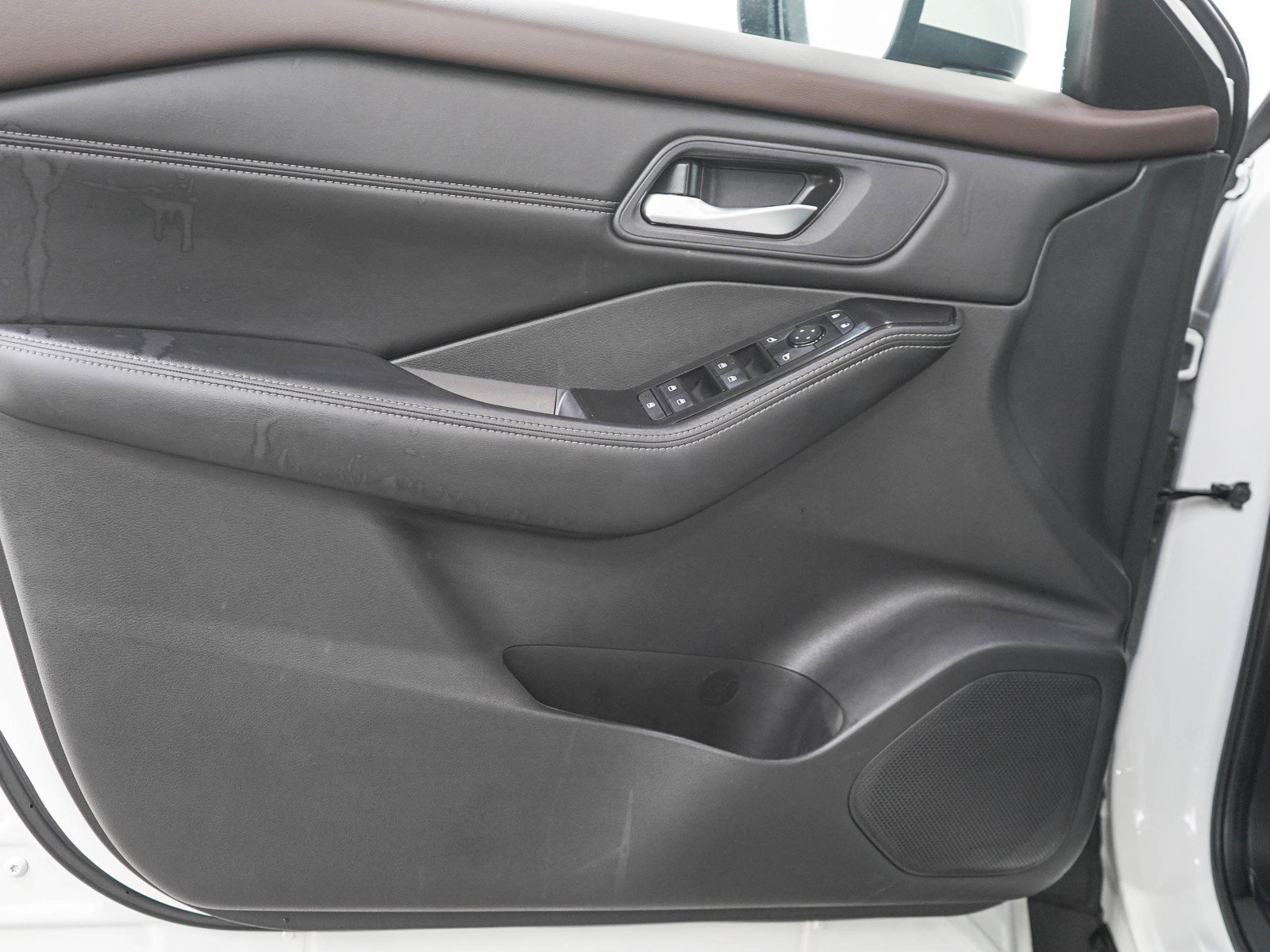 Used 2023 Nissan Rogue SV w/ SV Premium B Package AWD/4WD image 19