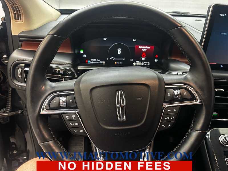 Used 2022 Lincoln Nautilus Reserve AWD/4WD image 23