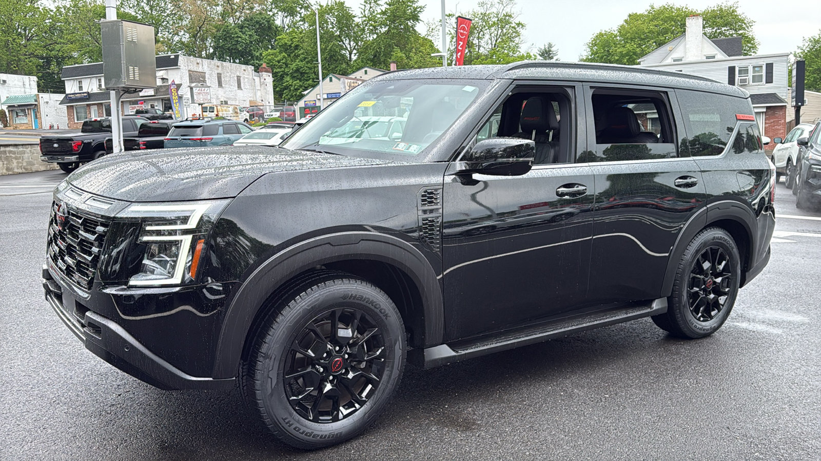 Certified 2025 Nissan Armada PRO-4X w/ Pro-4X Premium Package AWD/4WD image 3