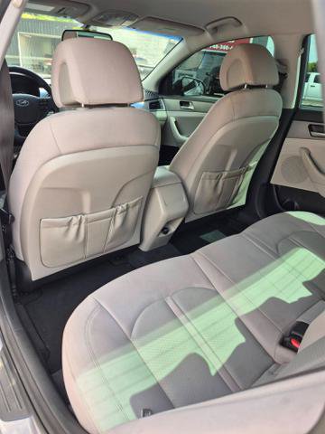 Used 2016 Hyundai Sonata SE FWD image 12