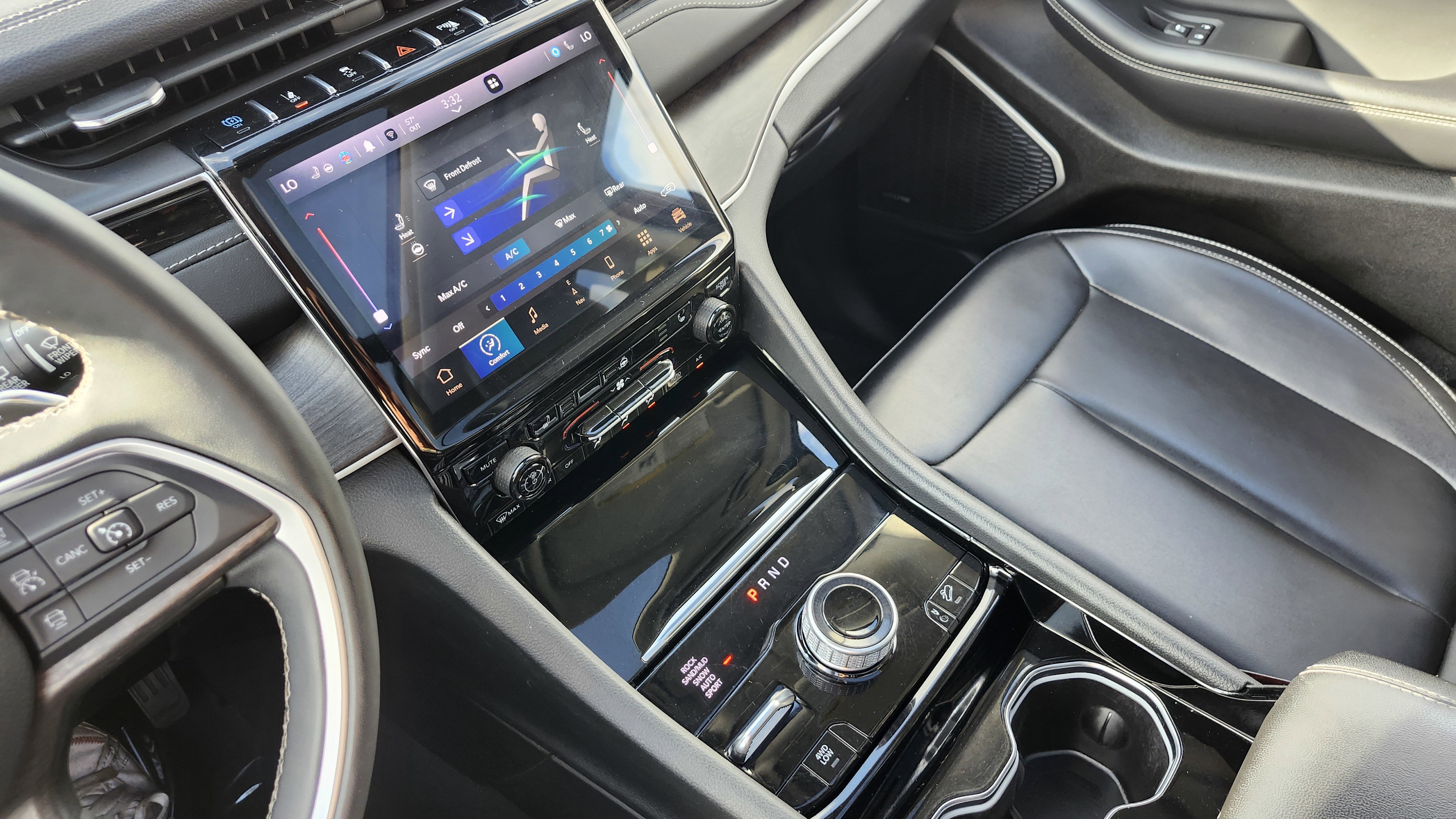 Used 2023 Jeep Grand Cherokee 4WD 4xe image 33