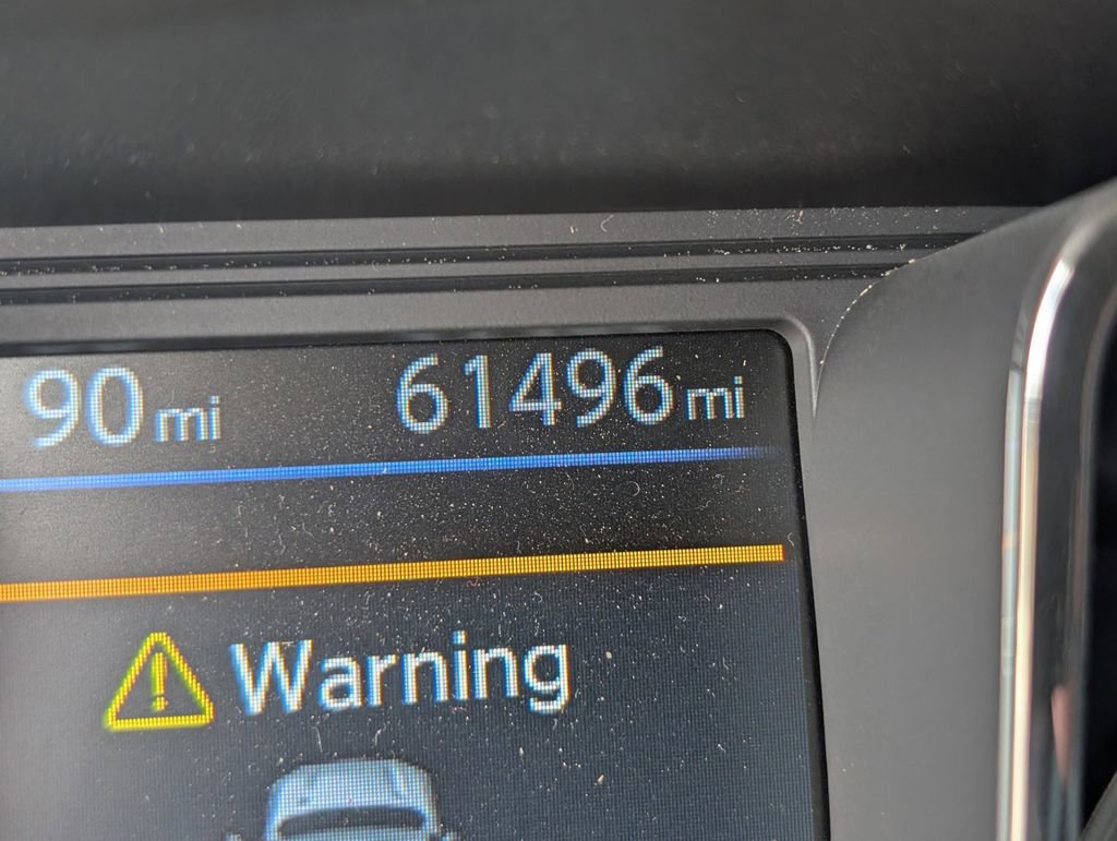 Used 2019 Nissan Titan SV image 21