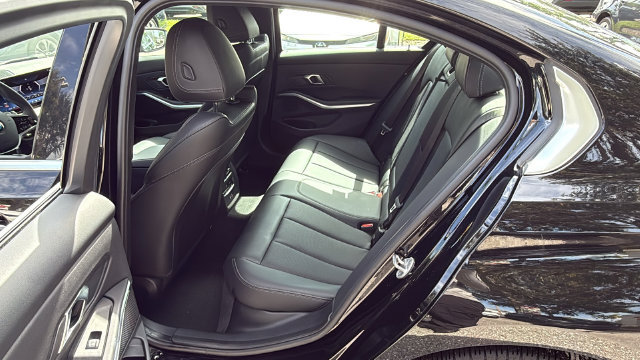 Used 2025 BMW 330i Sedan RWD image 16