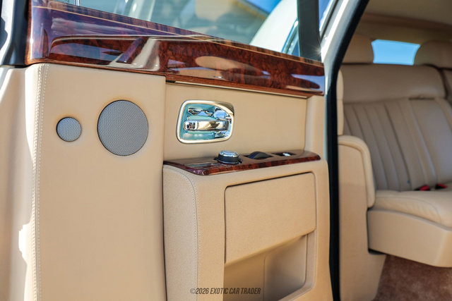 Used 2012 Rolls-Royce Phantom Sedan image 35