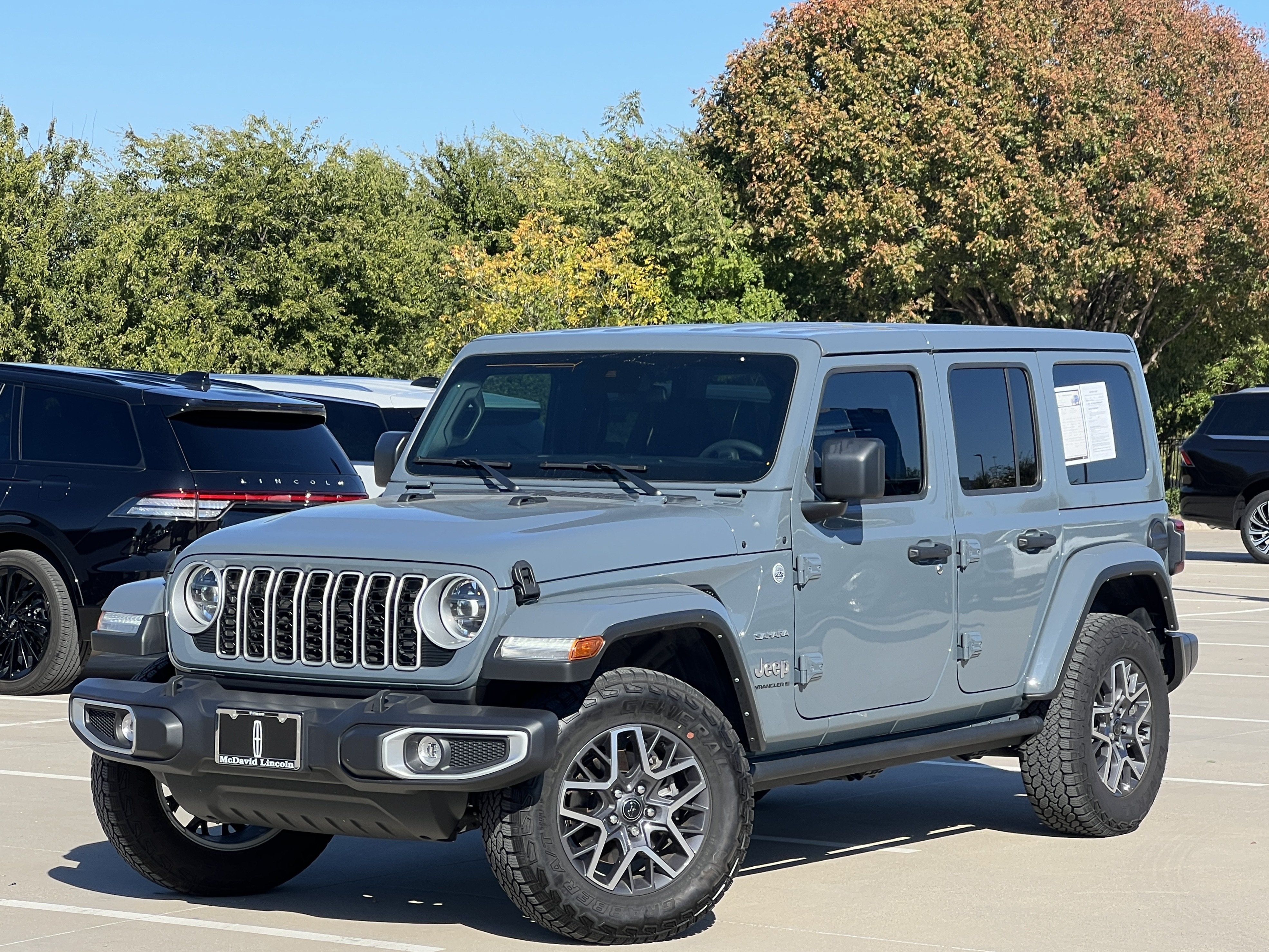 Used 2024 Jeep Wrangler Unlimited Sahara w/ Safety Group AWD/4WD image 2