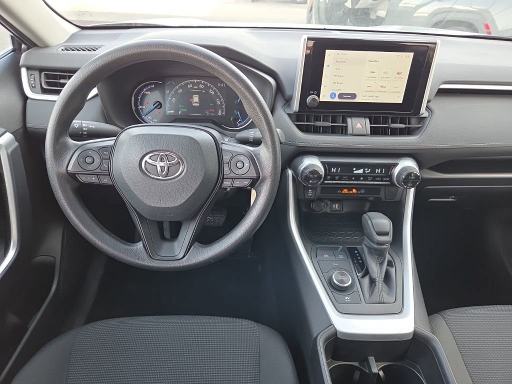 Used 2024 Toyota RAV4 LE image 30