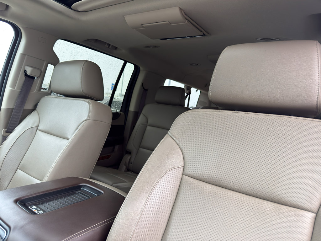 Used 2017 Chevrolet Suburban Premier image 27