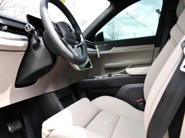 New 2025 Volvo EX90 Plus image 15