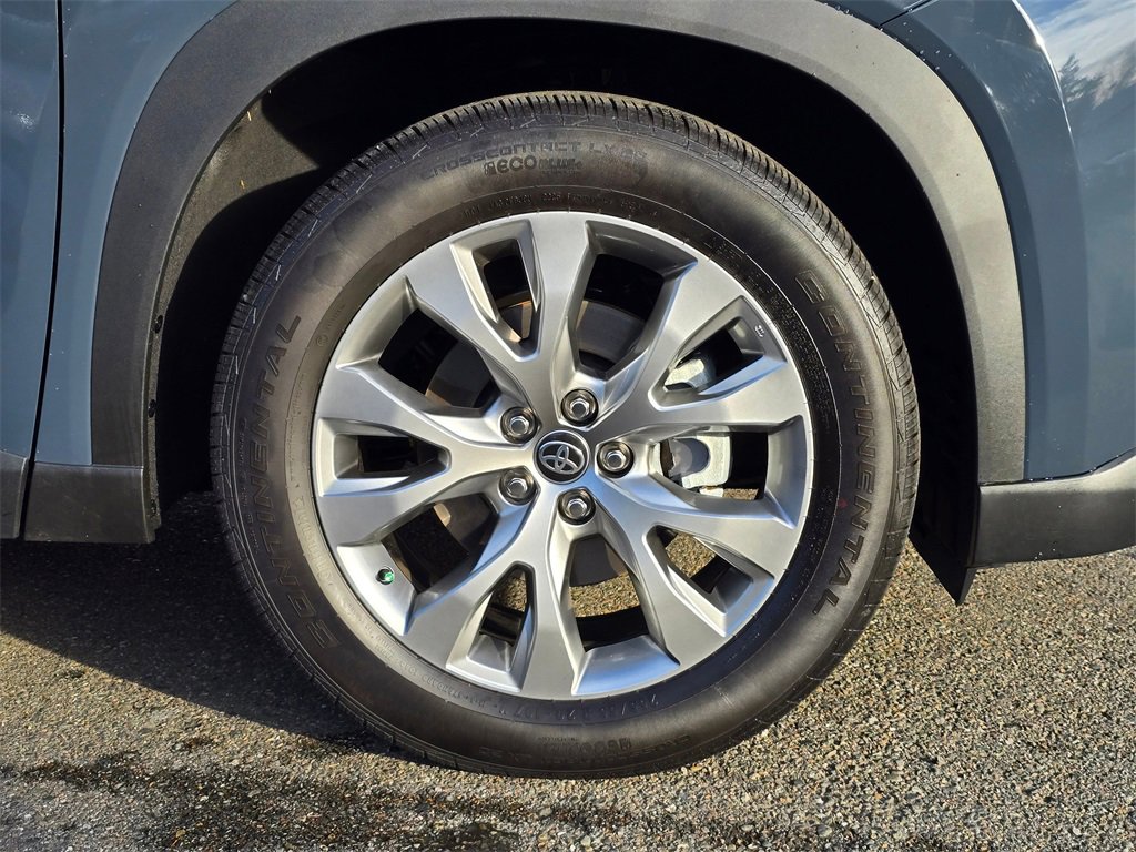 Certified 2025 Toyota Grand Highlander FWD image 9