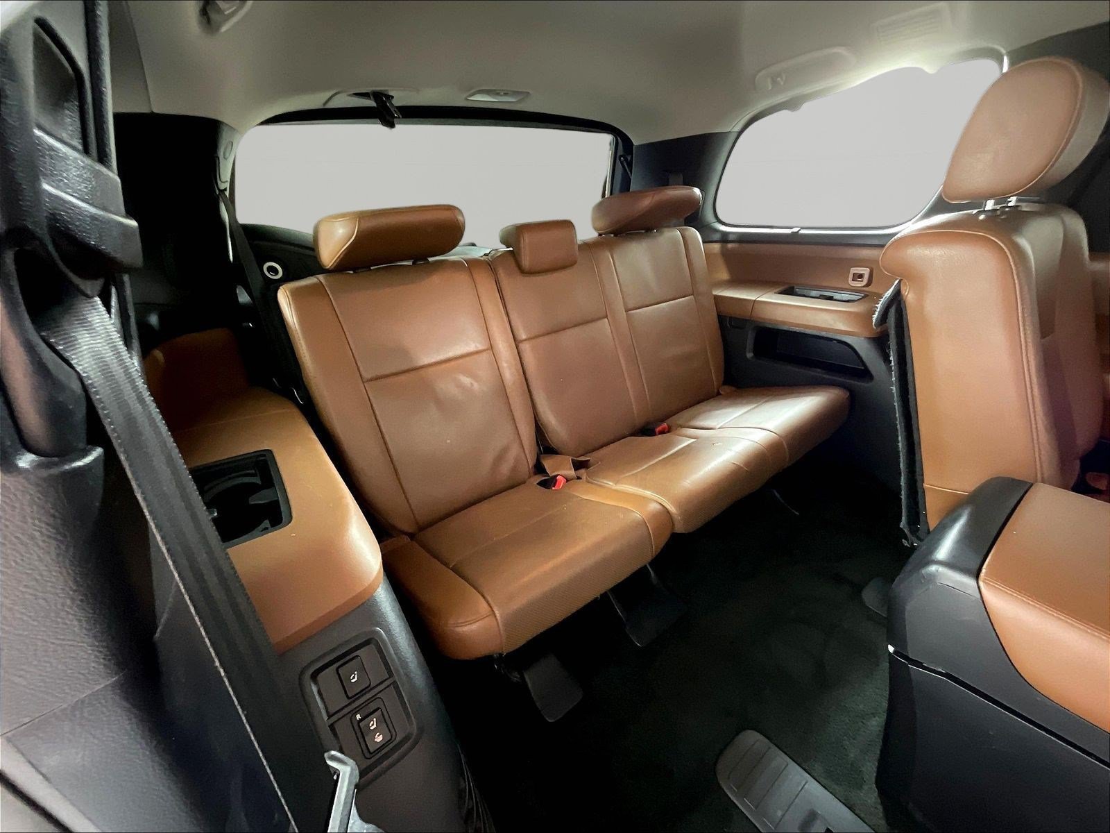 Used 2017 Toyota Sequoia Platinum RWD image 26