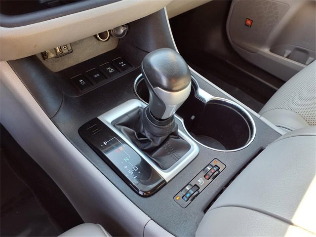 Used 2016 Toyota Highlander Limited image 21