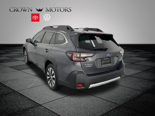 Used 2025 Subaru Outback Limited AWD/4WD image 4