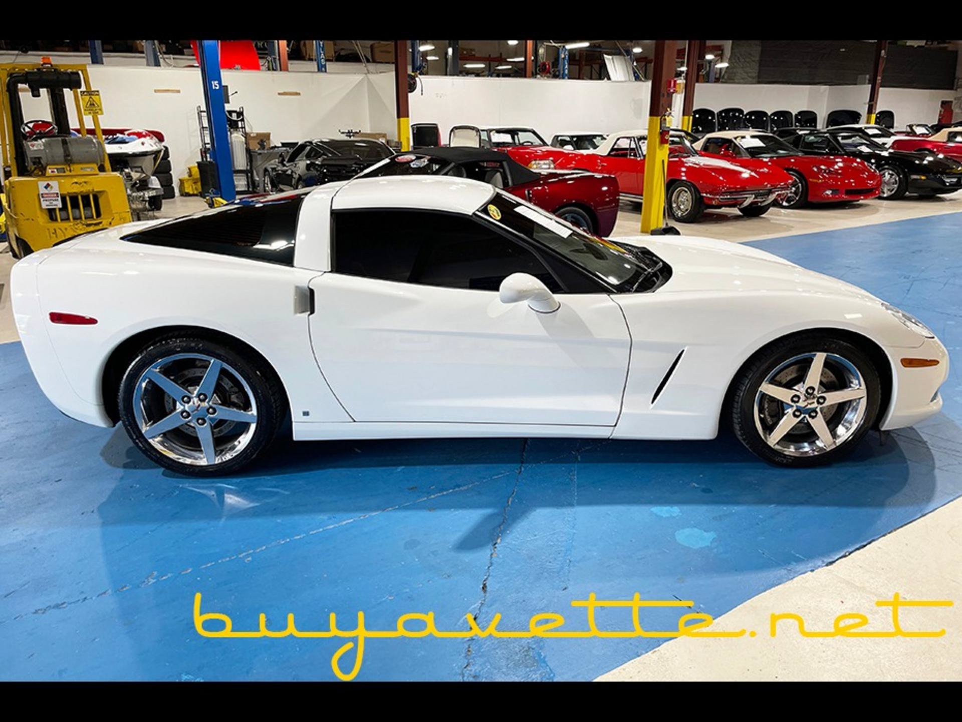 Used 2008 Chevrolet Corvette Coupe w/ Preferred Equipment Group RWD image 7