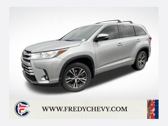 Used 2017 Toyota Highlander LE