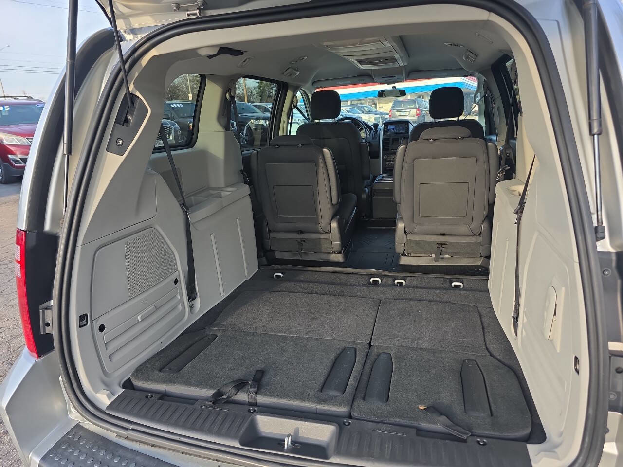 Used 2008 Dodge Grand Caravan SXT FWD image 18