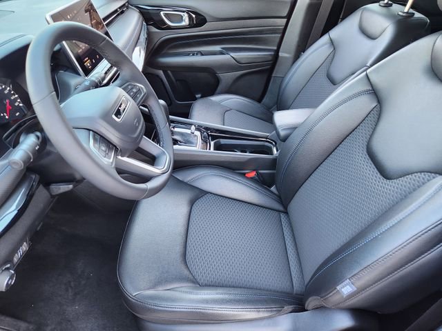 Certified 2026 Jeep Compass Latitude image 12