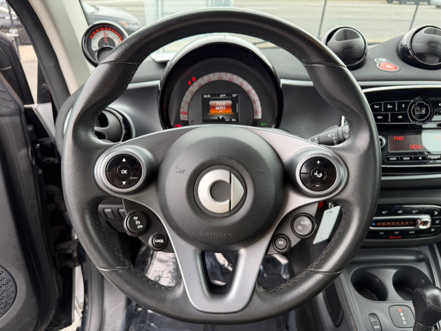 Used 2017 smart fortwo electric drive image 14