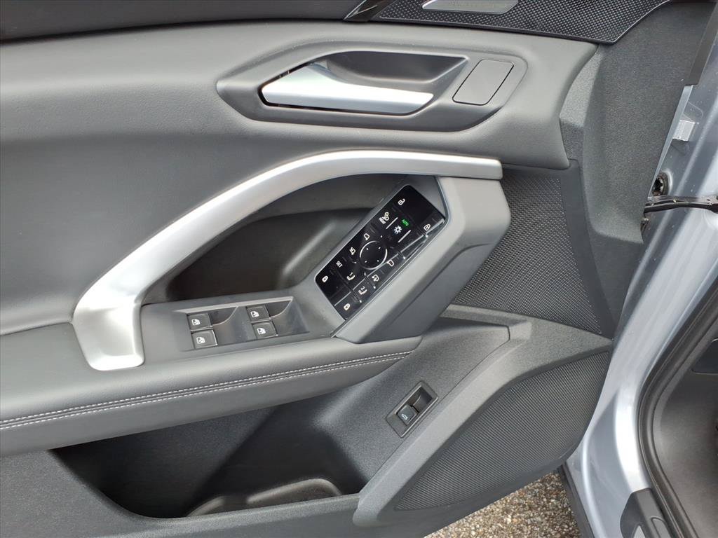 Certified 2025 Audi Q5 Premium Plus w/ Premium Plus AWD/4WD image 14