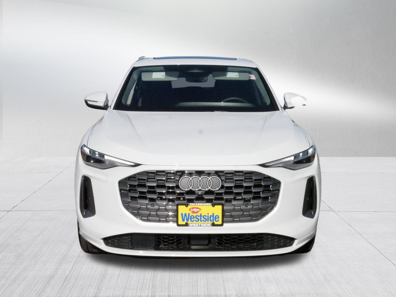 Used 2025 Audi Q5 Prestige image 2