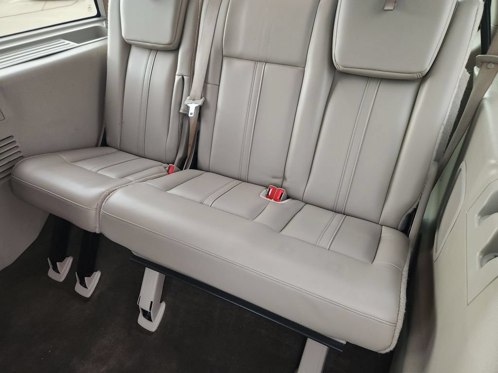 Used 2017 Lincoln Navigator Select RWD image 27