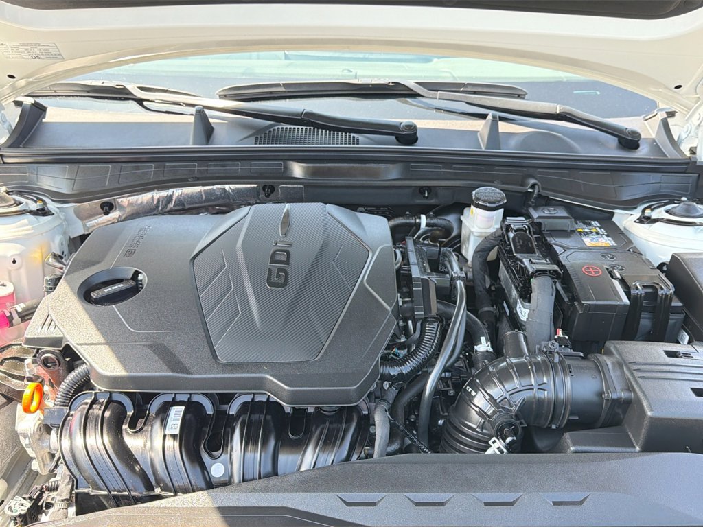 Certified 2025 Hyundai Sonata SE FWD image 16