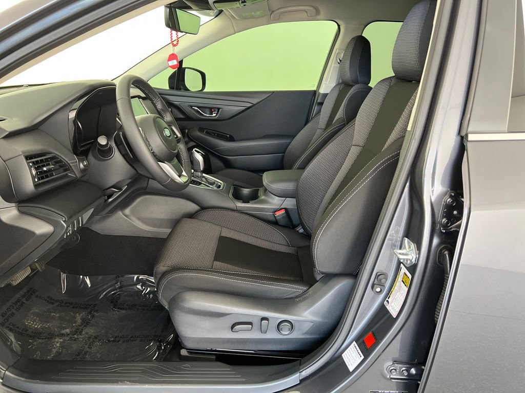 Used 2025 Subaru Outback Premium w/ Popular Package #1A image 11