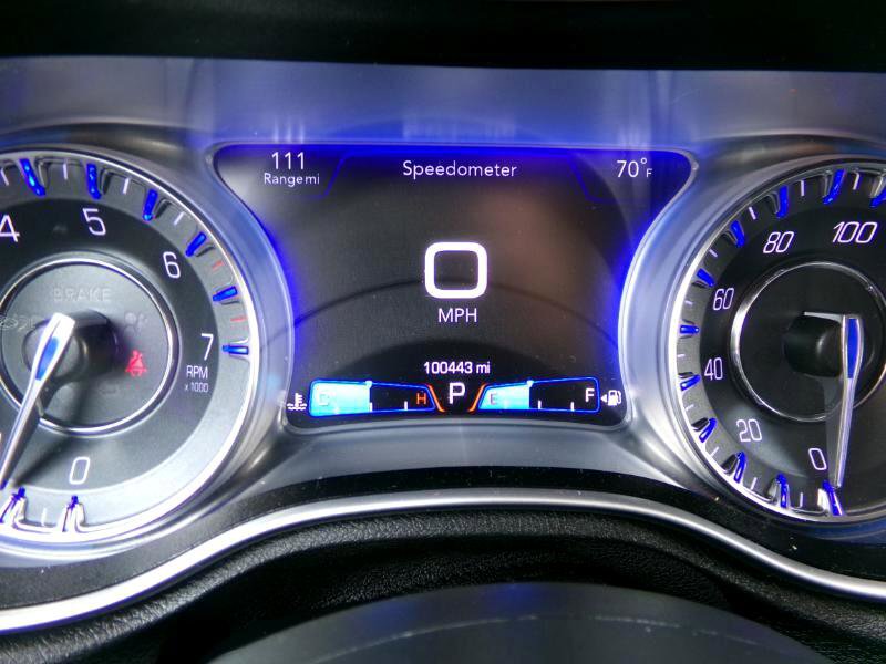 Used 2018 Chrysler 300 Limited image 17