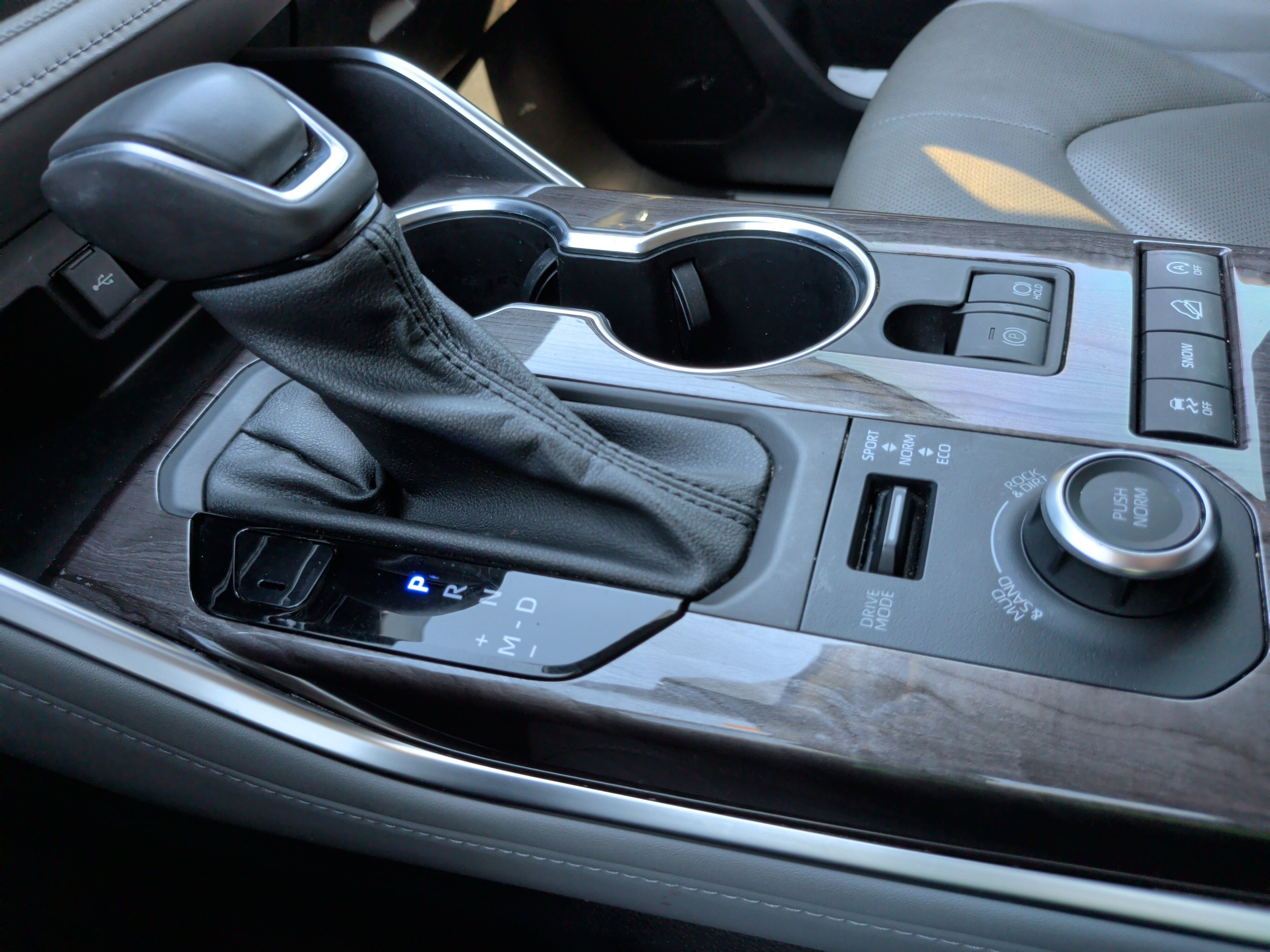 Used 2021 Toyota Highlander Platinum image 19