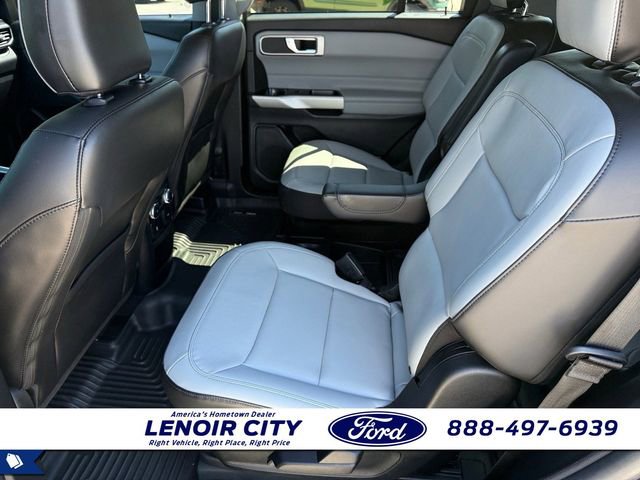 Certified 2021 Ford Explorer XLT w/ Equipment Group 202A RWD image 11